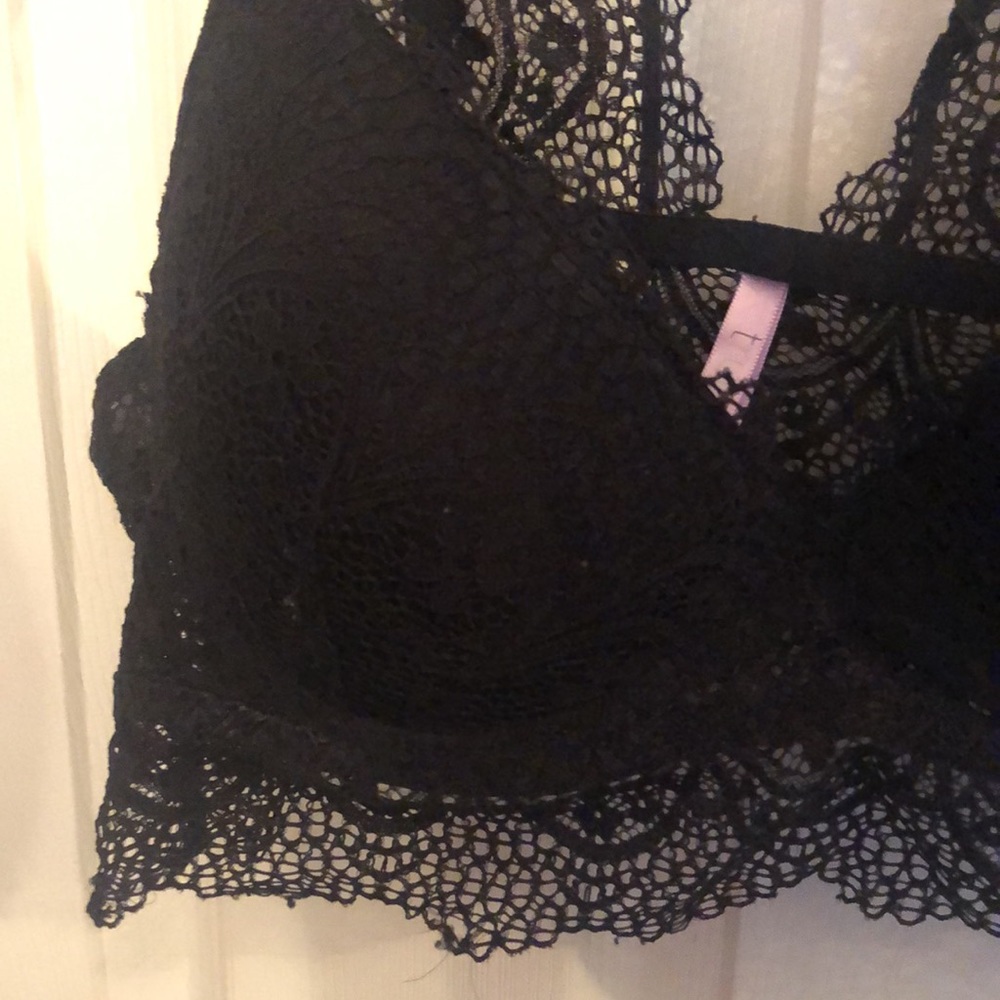 Lacey Padded Black Bralette! - Picture 2 of 7